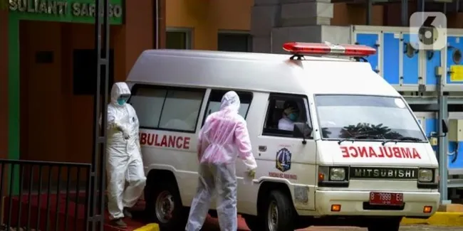 Diduga Kelelahan Sebelum Pingsan Sopir Ambulans Angkut Pasien Covid 19 Tewas Otosia Com