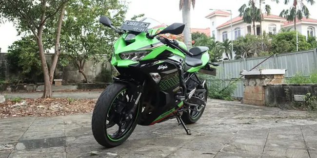 Kaleidoskop 2020 Kawasaki Ninja Zx 25r Meluncur Harga Second Lebih Mahal Otosia Com