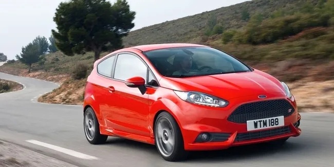 Harga Ford Fiesta, Review, dan Spesifikasi Lengkap Juni 2021 ...