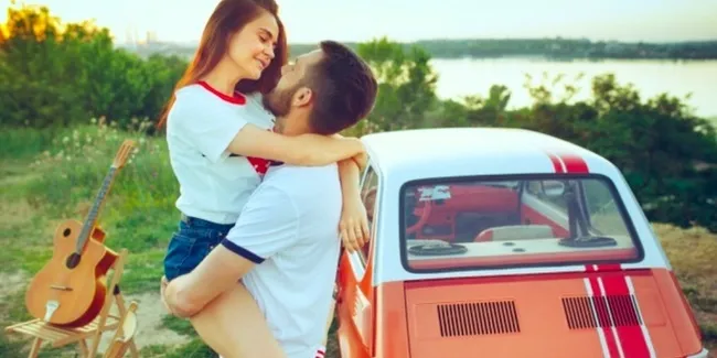 32 Kata Kata Romantis Cinta Pertama Begitu Menyentuh Hati Dan Berkesan Pujaan Hati Otolovers Otosia Com
