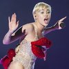 Nyaris Bugil, Miley Cyrus Dapat Gelar Worst Dressed di MTV VMAs