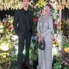 Razi Bawazier Tunangan Vebby Palwinta