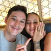 Janisa Pradja, Tunangan Mike Lewis