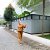 Enno Lerian Tetap Cantik