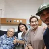 Almarhum ayah Shelomita dan Reuben Elishama