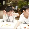 Mikhael dan Raphael Moeis