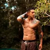 Foto Hot Miller Khan Shirtless