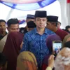 10 Foto Tengku Hassanal Shah