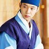 Yoochun JYJ mendapatkan penghargaan Best New TV Actor dan Most Popular Actor dalam ajang Baeksang Arts Awards untuk perannya di serial SUNGKYUNKWAN SCANDAL.