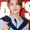 Idol Leher Panjang