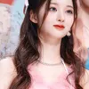 Idol Leher Panjang