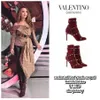 Harga sepatu Zaskia Gotik
