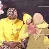 Potret sungkeman Lesti yang berurai air mata.