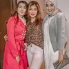 Revi Mariska dan Penty Nur Afiani