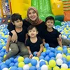 Ratna Galih dan buah hati