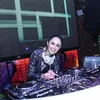 aksi dan gaya Aida Saskia sebagai seorang DJ