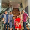 Keluarga Anang Hermansyah Kondangan