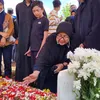 Pemakaman Ayah Anji