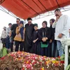 Pemakaman Ayah Anji