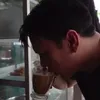 Ariel NOAH Ngopi di Warung Pinggir Jalan