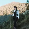 Artis Hobi Mendaki Gunung