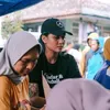 Awkarin Jadi Relawan Gempa Cianjur