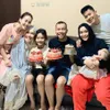 Ayu Ting Ting Beri Kejutan Ulang Tahun Ayah Rozak