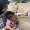 baby athar belajar merangkak kucing sphynx