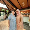Marshanda di Pernikahan Sang Ibu