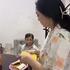 Celine Evangelista Antar Anak Sekolah