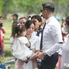 Chloe di Pemakaman Ibunda Jonas Rivanno