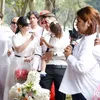 Chloe di Pemakaman Ibunda Jonas Rivanno