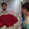 Raffi Ahmad dan Nagita Slavina kejutan bunga