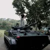 Febby Rastanty naik tank