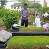 Gala Sky Ziarah ke Makam