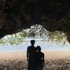 Gaya Pacaran Cinta Kuya dan Kekasih Bule