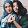 Ikke Nurjanah dan Siti Adira Kania