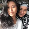 Ikke Nurjanah dan Siti Adira Kania