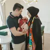 Hot Daddy Irwansyah Gendong Baby Ukkasya