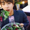 Jin BTS versus makanan