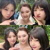 Potret Joy Red Velvet selfie bersama dua adik