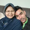 Potret kedektan Robby Purba dan sang ibu.
