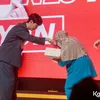 10 Potret Kim Soo Hyun Saat Fan Meeting