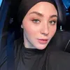 Margin istri Ali Syakieb berhijab