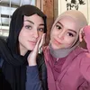 Margin istri Ali Syakieb berhijab