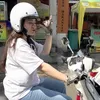 Nathalie Holscher Sunmori Naik Vespa