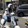 Nathalie Holscher Sunmori Naik Vespa