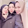 Nikita Mirzani umrah
