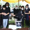 Pemakaman ayah Nirina Zubir