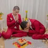 Pernikahan Sesama Pria di Thailand Viral